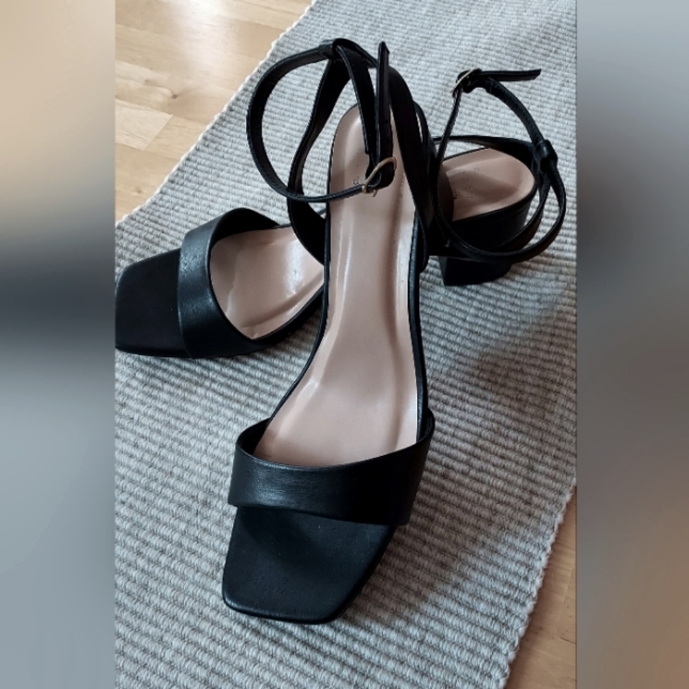 A New Day Black Size 10.Elegant Women's Sandals
